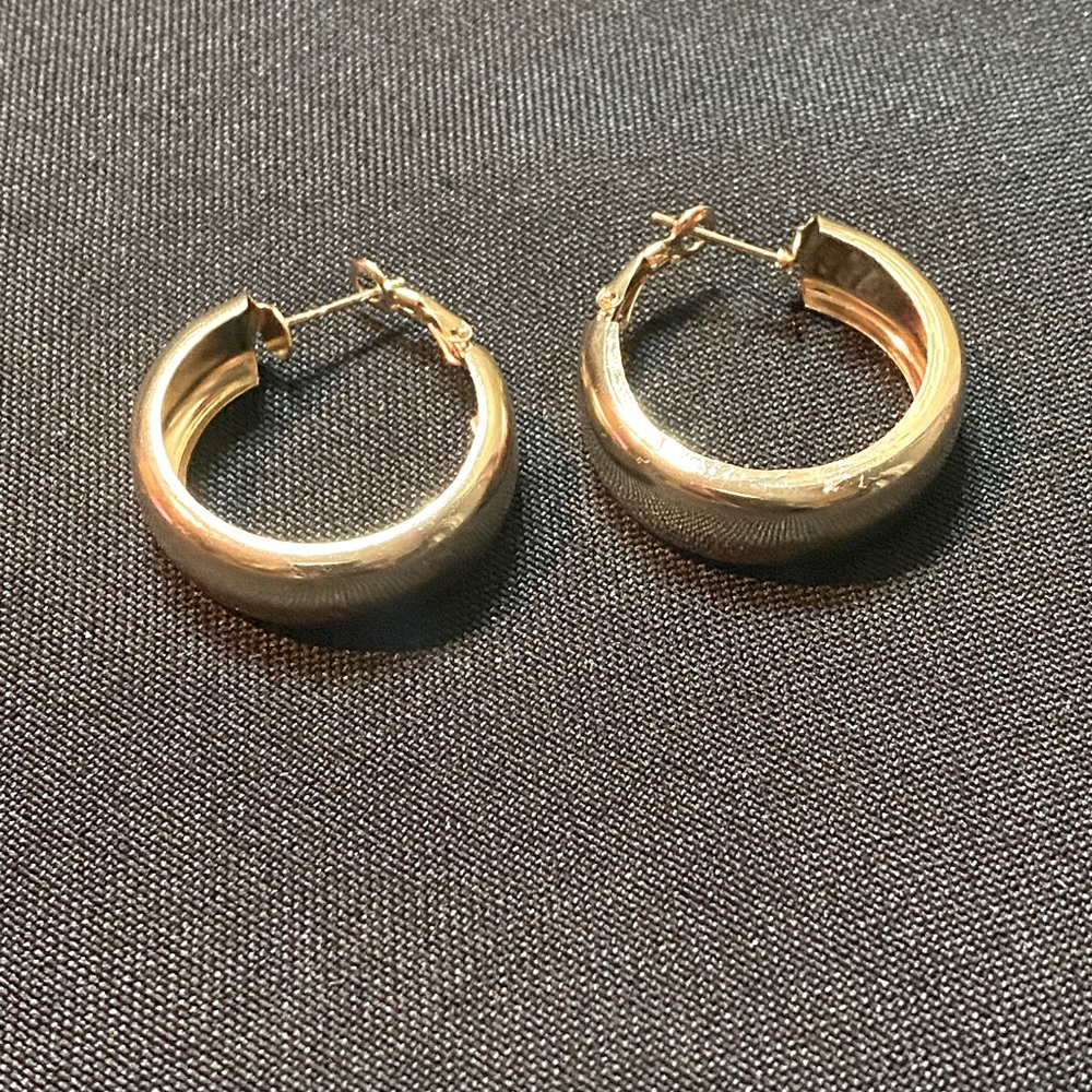 New Medium 18K Plated Gold Hoops